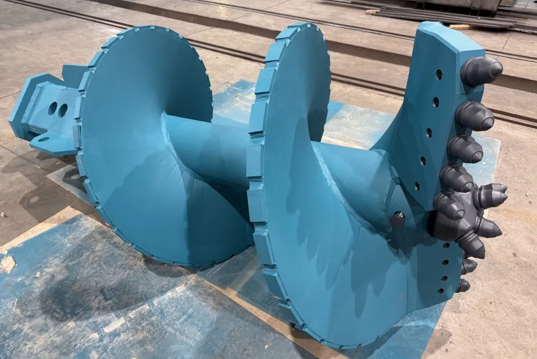 Новый буровой шнек на производстве