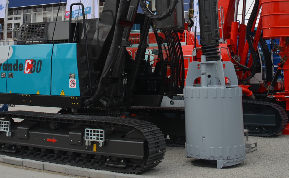 Основание Тульского комбайнового завода